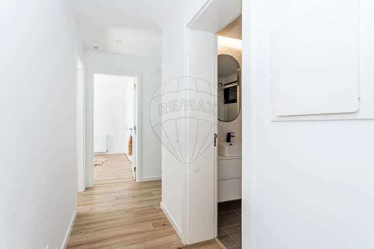 Moradia T3 para Venda em Encarnação Foto 34