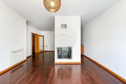 Apartamento T3 para Venda em Pedrouços