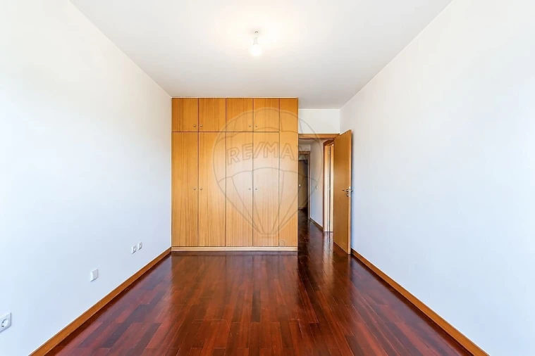 Apartamento T3 para Venda em Pedrouços Foto 17