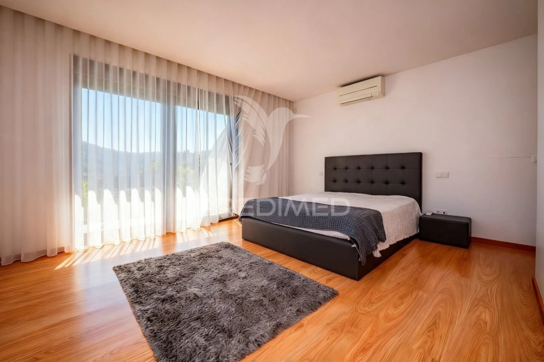 Moradia T5 para Venda em Tabuaças Foto 23