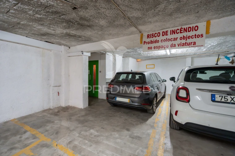 Apartamento T2 para Venda em Nazare Foto 19