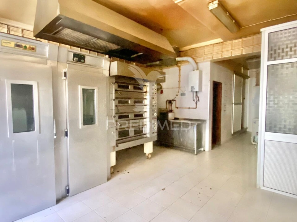 Loja para Venda em Póvoa de Santa Iria e Forte da Casa Foto 13