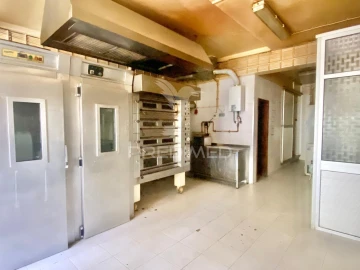 Loja para Venda em Póvoa de Santa Iria e Forte da Casa