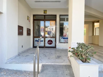 Loja para Venda em Póvoa de Santa Iria e Forte da Casa