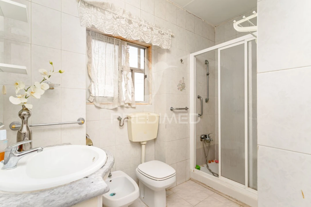 Apartamento T3 para Venda em Almada, Cova da Piedade, Pragal e Cacilhas Foto 6