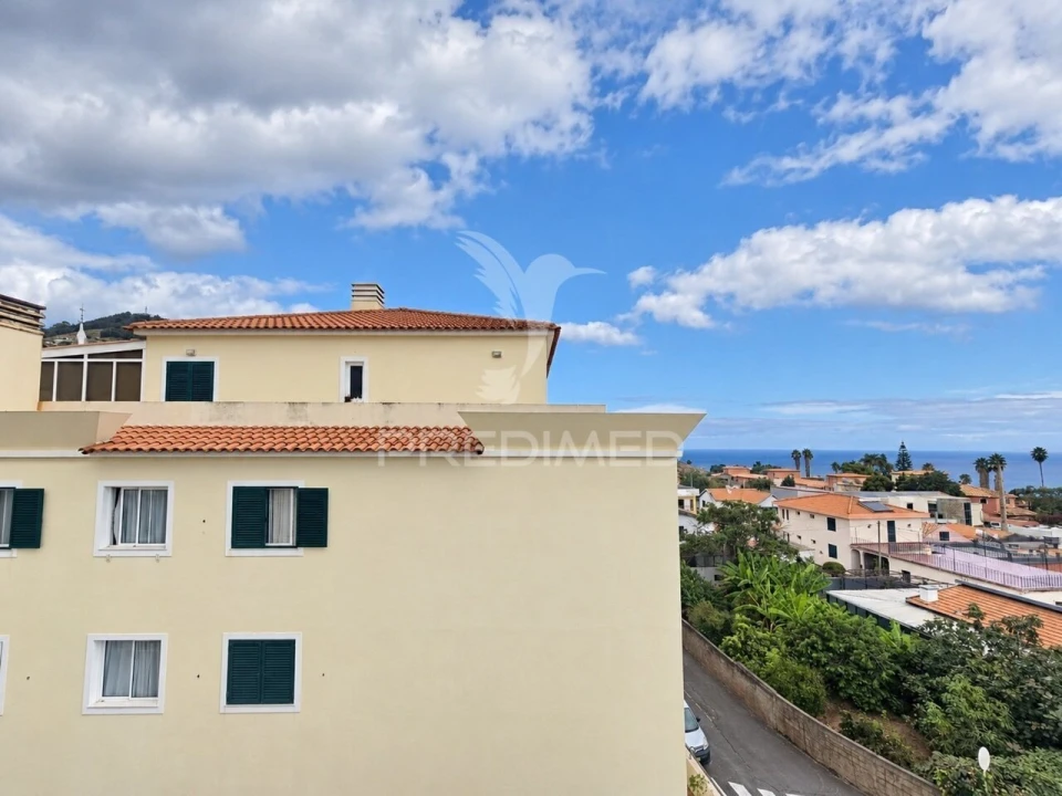 Apartamento T1 para Venda em Caniço Foto 13