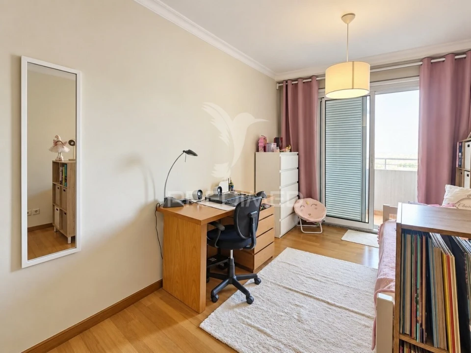 Apartamento T1 para Venda em Caniço Foto 24