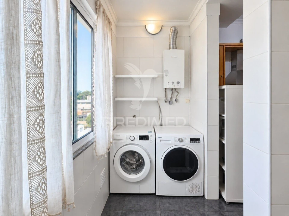 Apartamento T1 para Venda em Caniço Foto 14