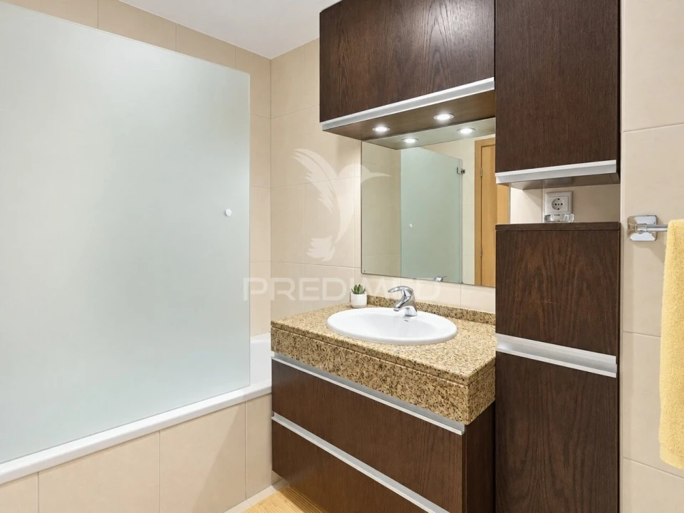 Apartamento T1 para Venda em Caniço Foto 18