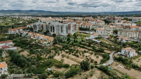 Terreno para Venda em Fundão, Valverde, Donas, A. Joanes, A. Nova Cabo