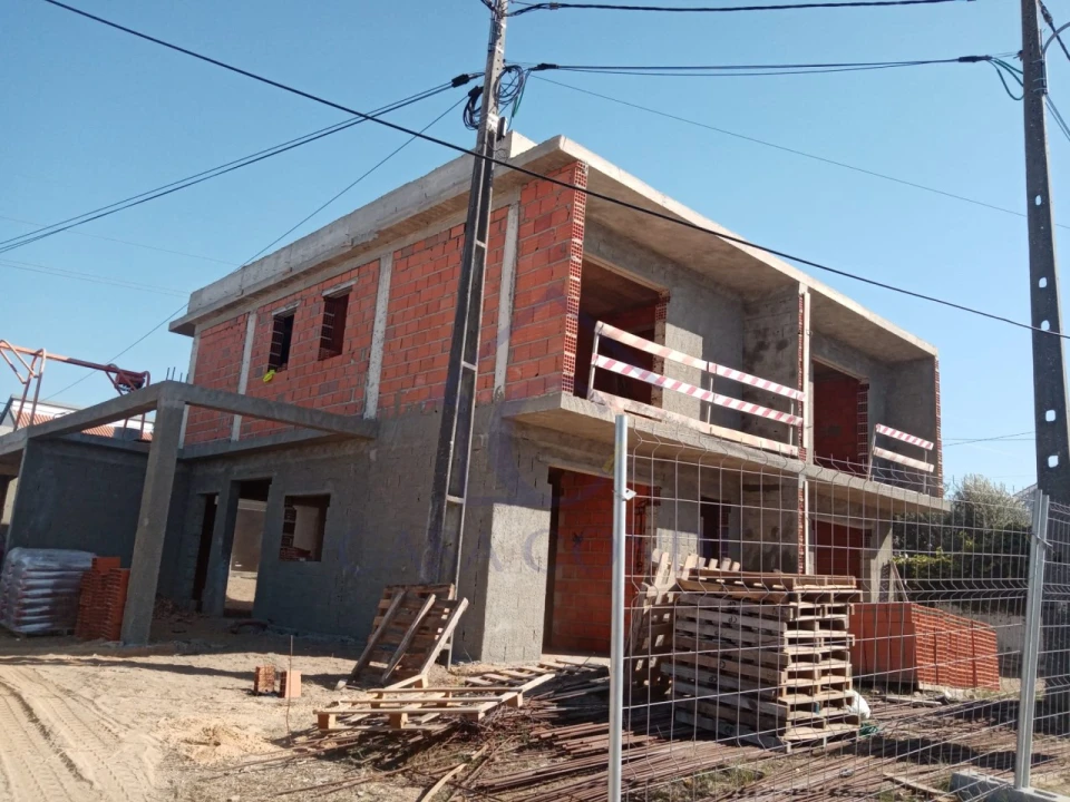 Moradia T4 para Venda em Fernao Ferro Foto 1
