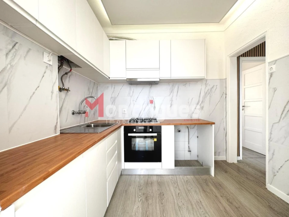 Apartamento T2 para Venda em São Vicente Foto 2