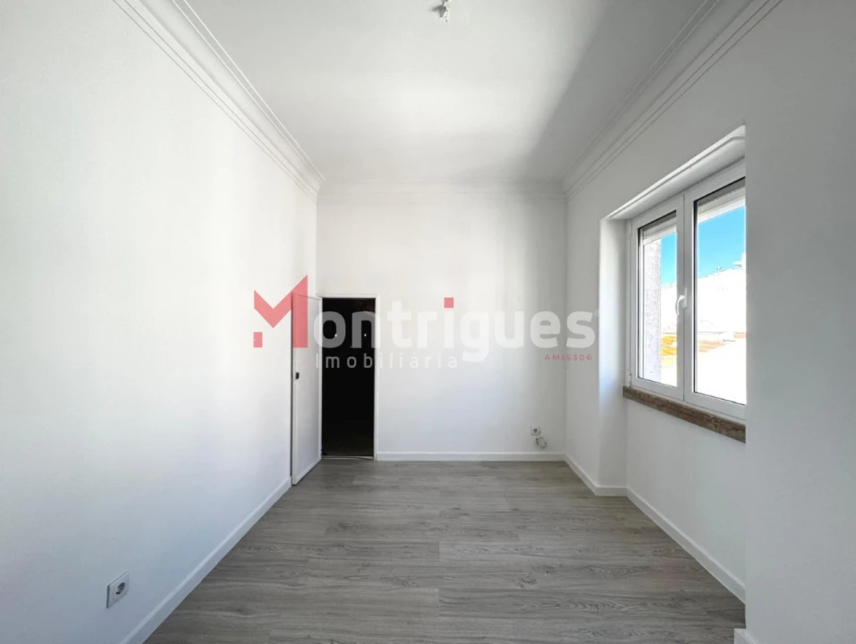 Apartamento T2 para Venda em São Vicente Foto 16