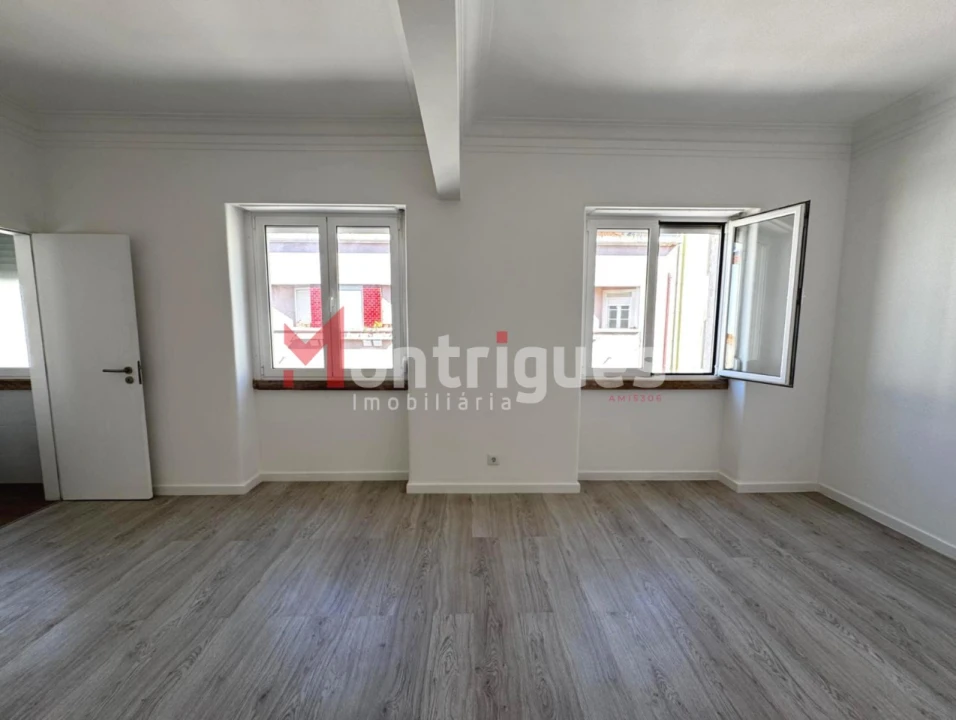 Apartamento T2 para Venda em São Vicente Foto 8