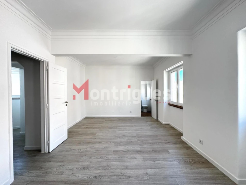 Apartamento T2 para Venda em São Vicente Foto 10