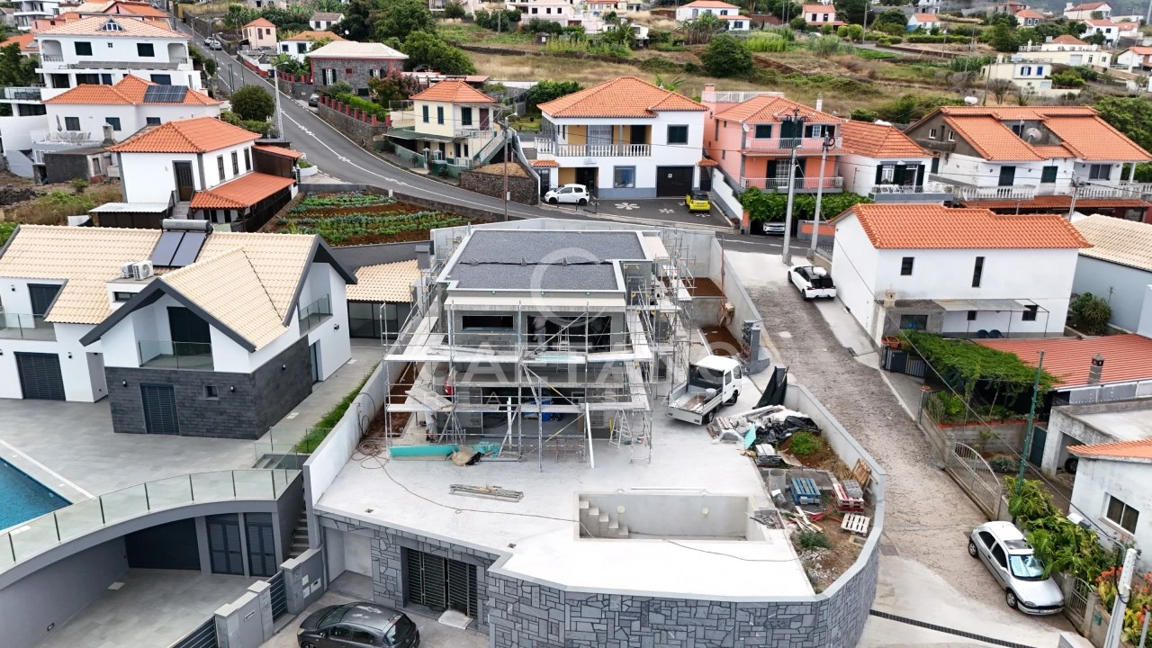 Moradia T4 para Venda em Arco da Calheta Foto 92