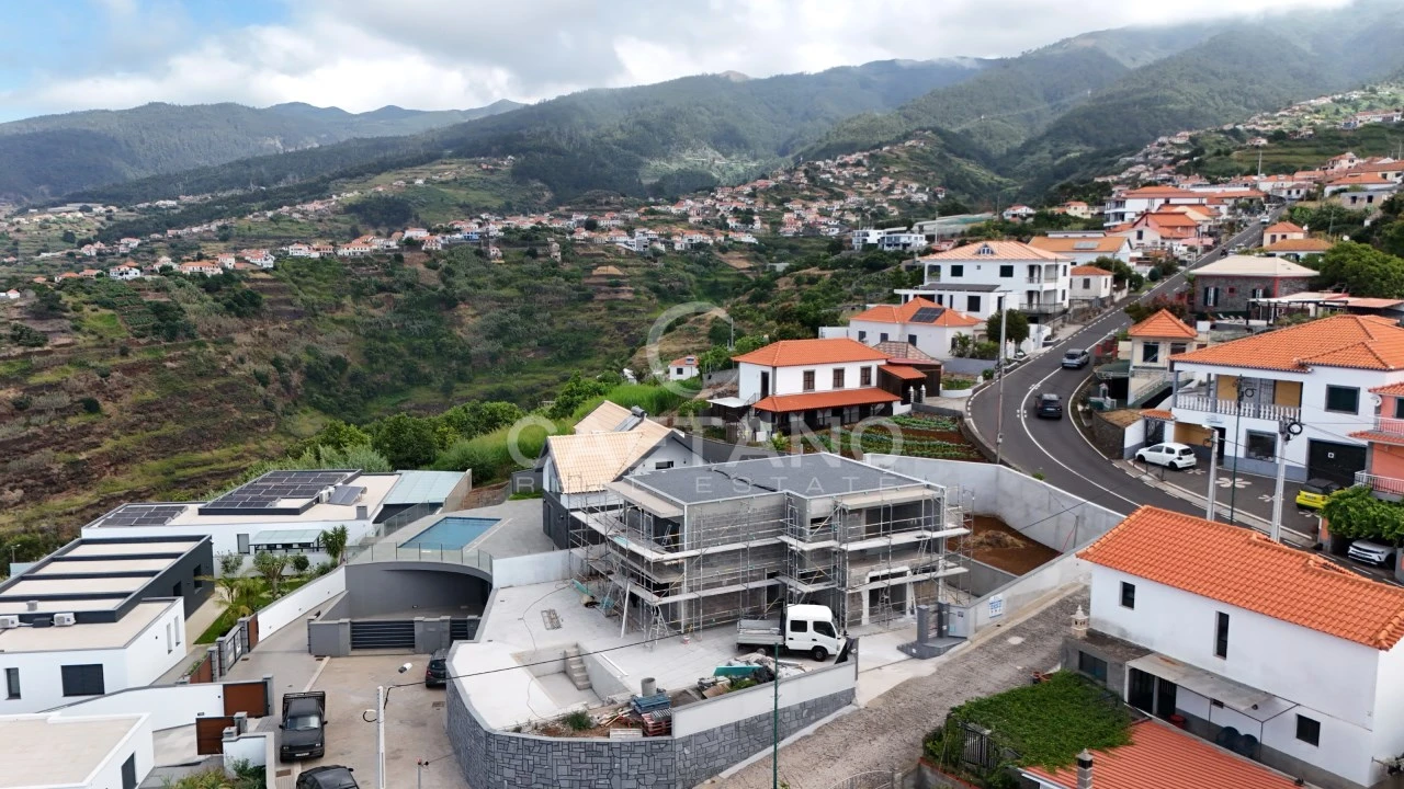 Moradia T4 para Venda em Arco da Calheta Foto 105