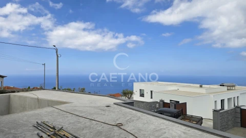 Moradia T4 para Venda em Arco da Calheta