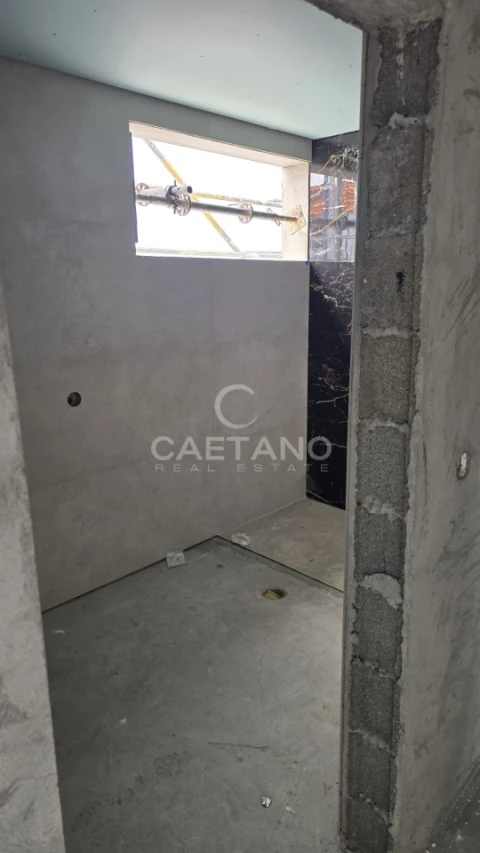Moradia T4 para Venda em Arco da Calheta