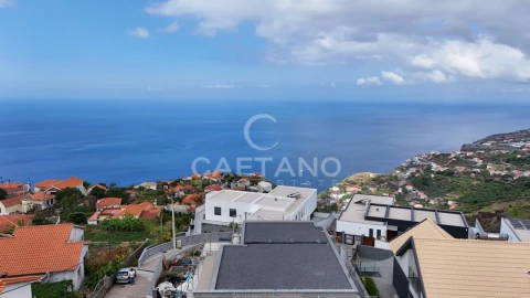 Moradia T4 para Venda em Arco da Calheta