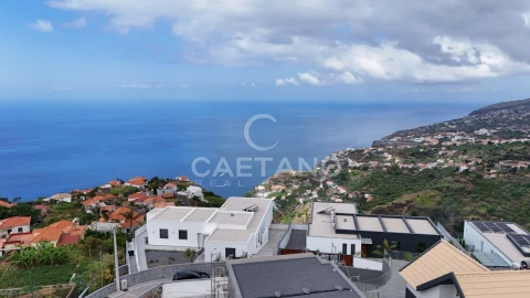 Moradia T4 para Venda em Arco da Calheta