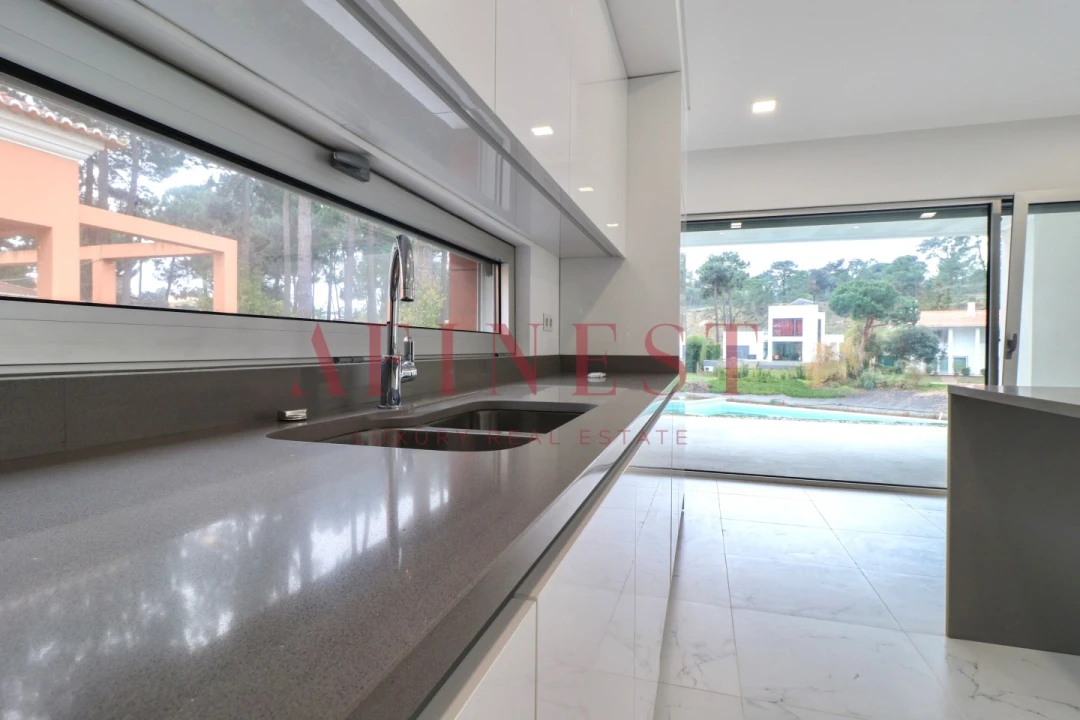 Moradia T6 para Venda em Charneca de Caparica e Sobreda Foto 13