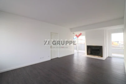 Apartamento T2 para Arrendamento em Glória e Vera Cruz
