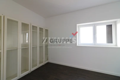 Apartamento T2 para Arrendamento em Glória e Vera Cruz