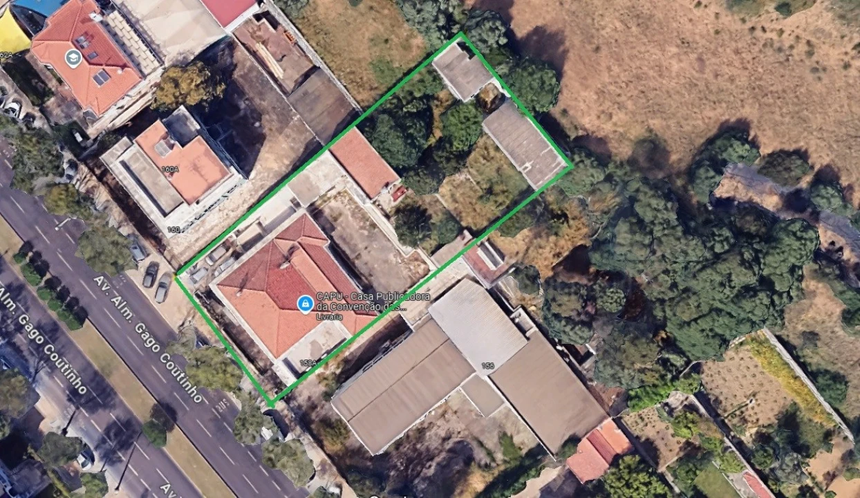 Moradia T6 para Venda em Alvalade Foto 3