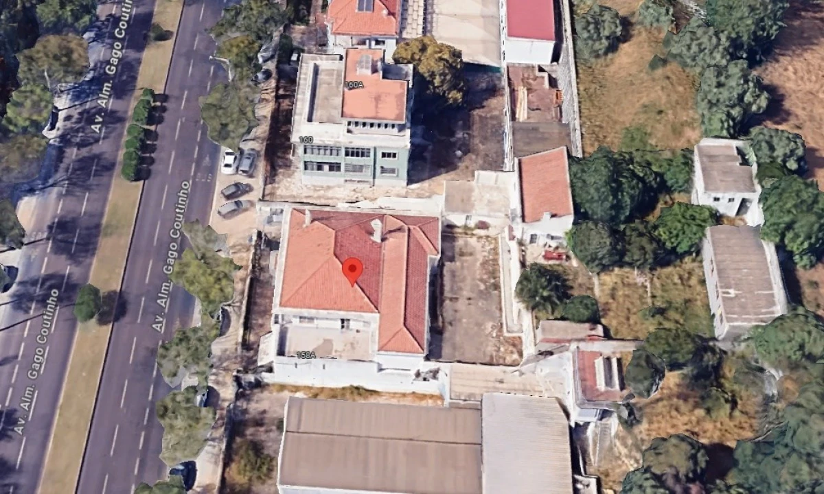 Moradia T6 para Venda em Alvalade Foto 5