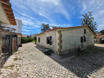 Moradia T5 para Venda em Venda do Pinheiro e Santo Estêvão das Galés