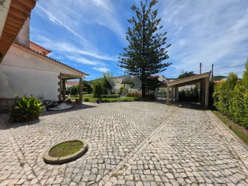 Moradia T5 para Venda em Venda do Pinheiro e Santo Estêvão das Galés