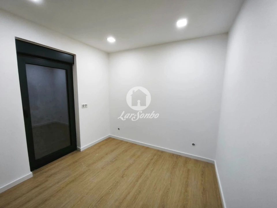 Apartamento T2 para Venda em Barroselas e Carvoeiro Foto 5