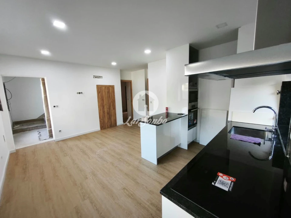 Apartamento T2 para Venda em Barroselas e Carvoeiro Foto 9