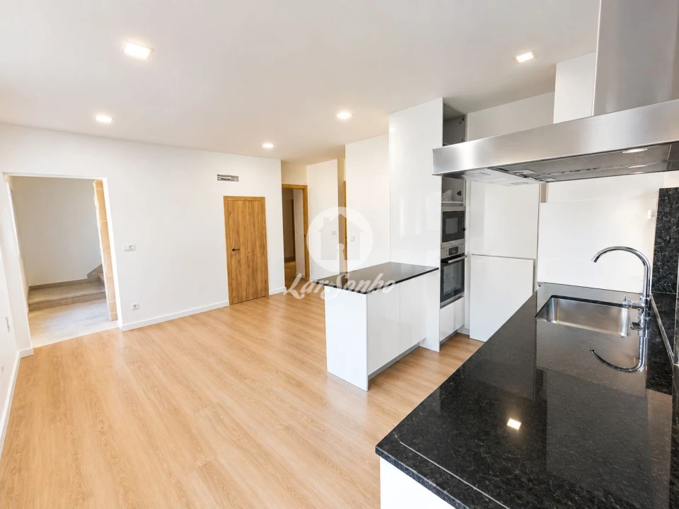 Apartamento T2 para Venda em Barroselas e Carvoeiro Foto 5