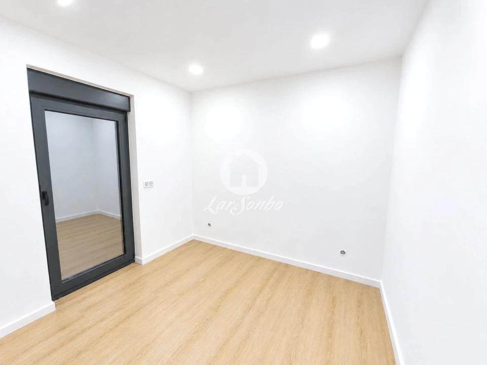Apartamento T2 para Venda em Barroselas e Carvoeiro Foto 14