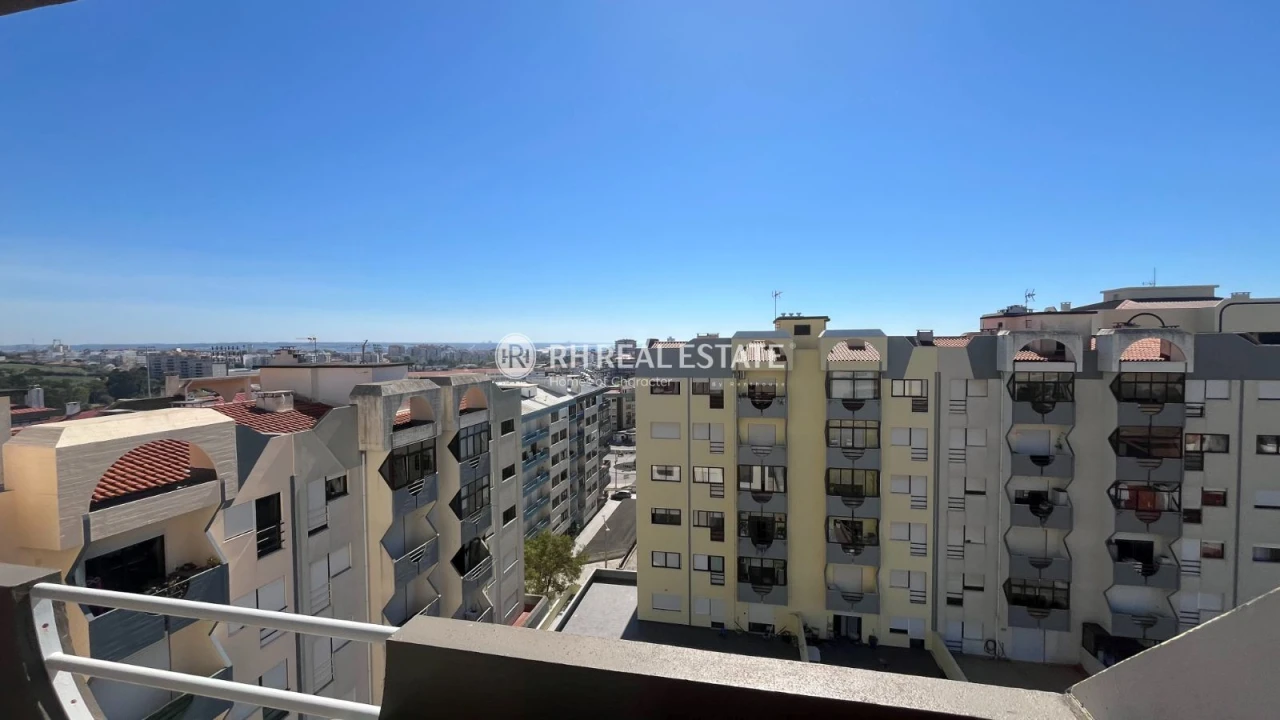 Apartamento T3 para Arrendamento em Tavarede Foto 12
