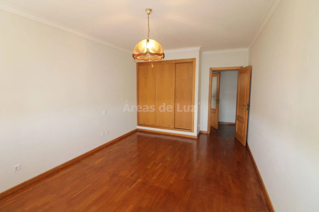 Apartamento T3 para Arrendamento em Marrazes e Barosa Foto 13