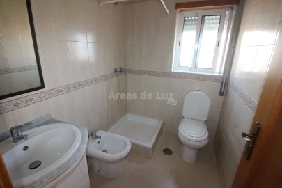 Apartamento T3 para Arrendamento em Marrazes e Barosa