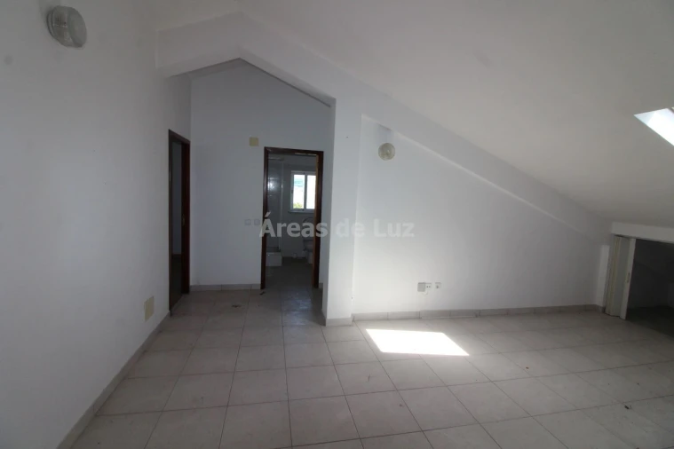 Apartamento T3 para Arrendamento em Marrazes e Barosa Foto 8