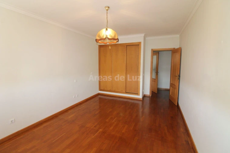 Apartamento T3 para Arrendamento em Marrazes e Barosa Foto 13