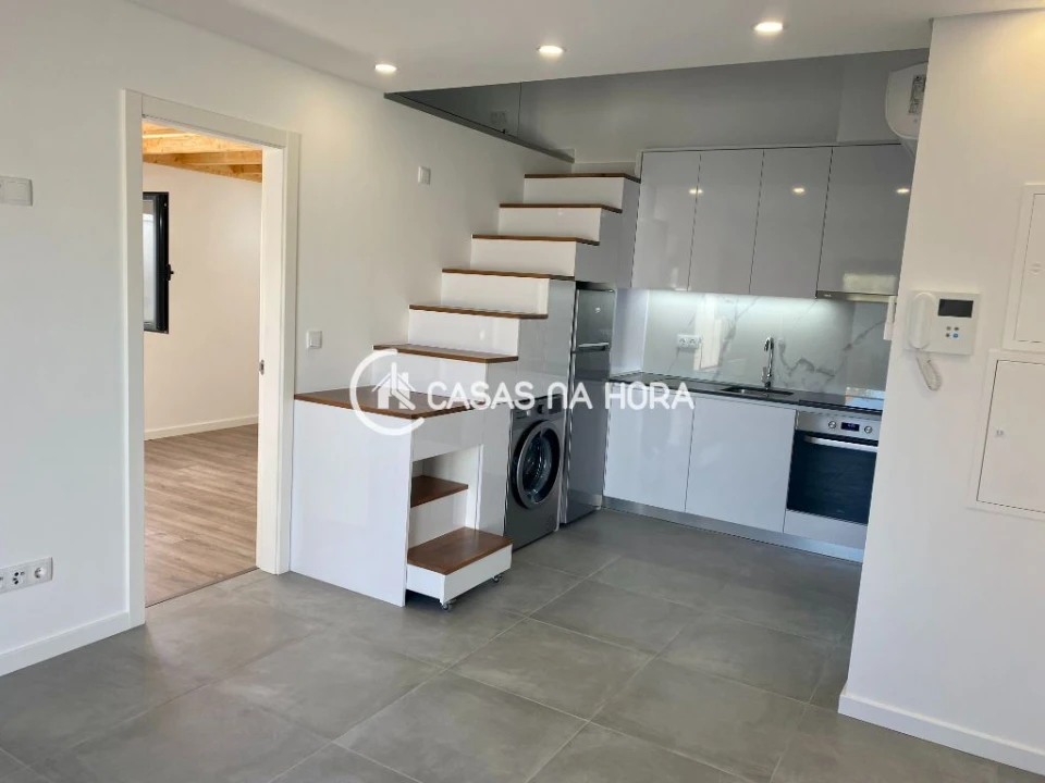 Apartamento T1 para Arrendamento em Caparica e Trafaria Foto 2