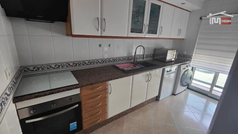 Apartamento T2 para Arrendamento em Atalaia e Alto Estanqueiro-Jardia
