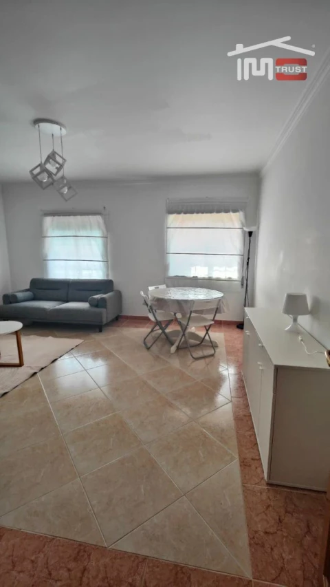 Apartamento T2 para Arrendamento em Atalaia e Alto Estanqueiro-Jardia