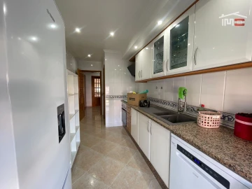 Apartamento T2 para Arrendamento em Atalaia e Alto Estanqueiro-Jardia