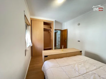 Apartamento T2 para Arrendamento em Atalaia e Alto Estanqueiro-Jardia