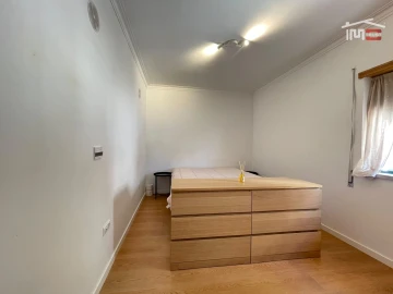 Apartamento T2 para Arrendamento em Atalaia e Alto Estanqueiro-Jardia