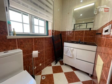 Apartamento T2 para Arrendamento em Atalaia e Alto Estanqueiro-Jardia