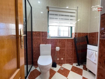 Apartamento T2 para Arrendamento em Atalaia e Alto Estanqueiro-Jardia