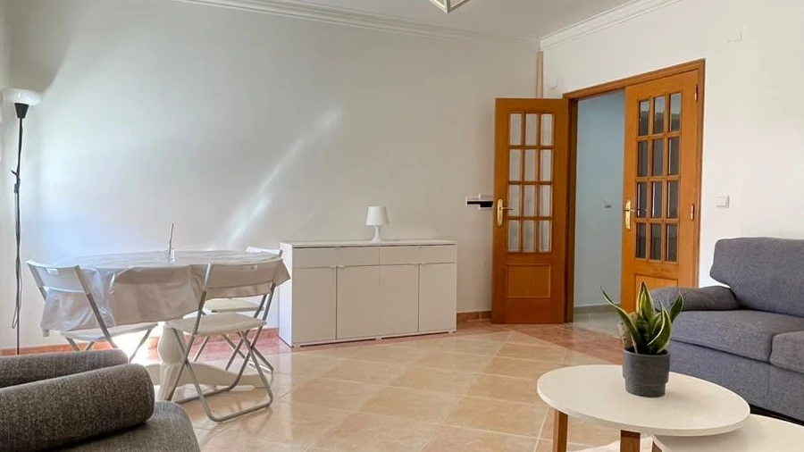 Apartamento T2 para Arrendamento em Atalaia e Alto Estanqueiro-Jardia